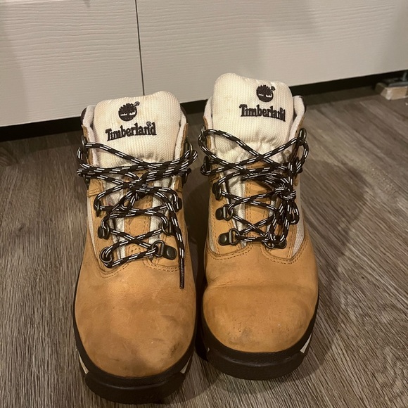 Timberland Boots - Picture 2 of 3